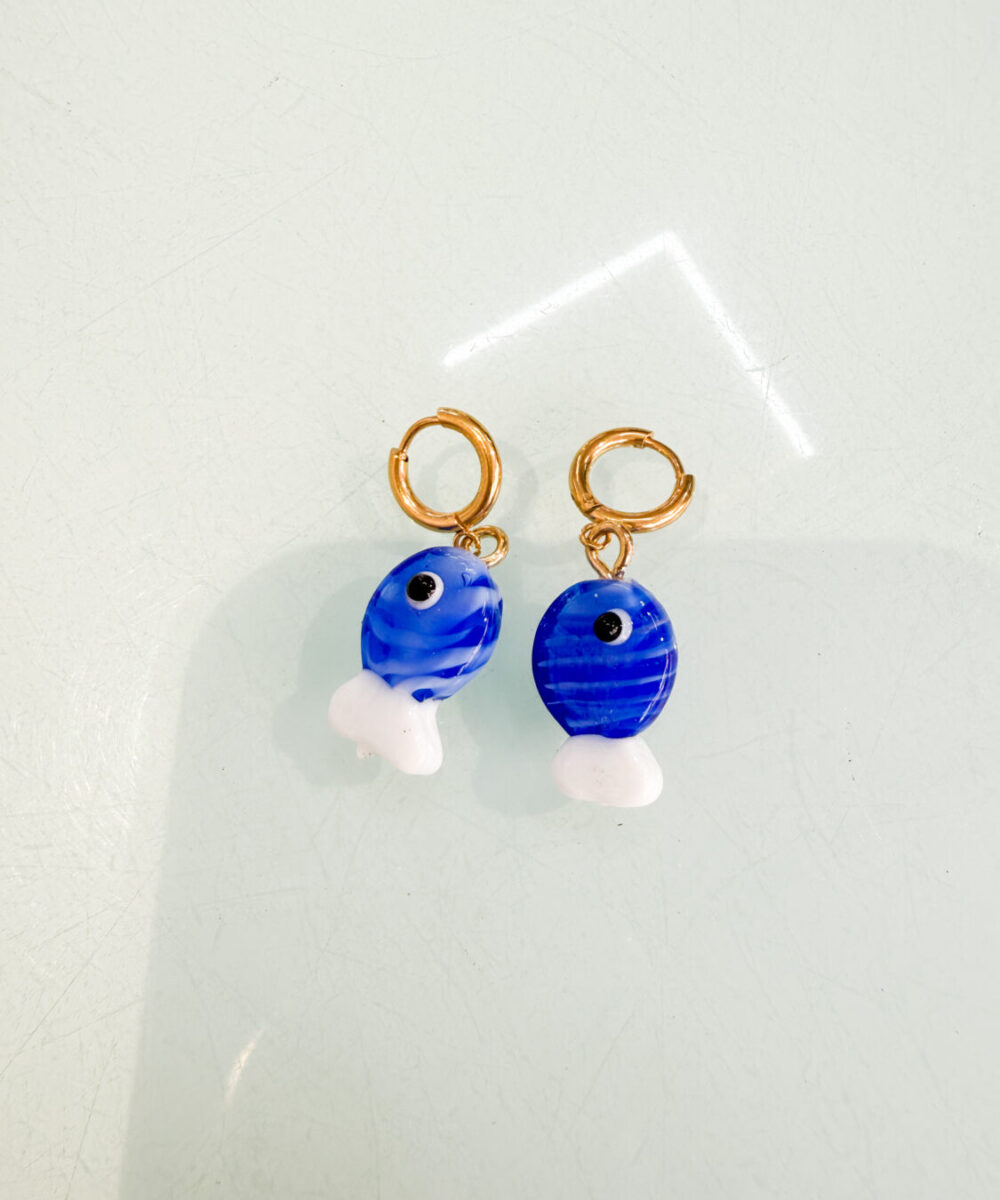 Pendiente pescados azul