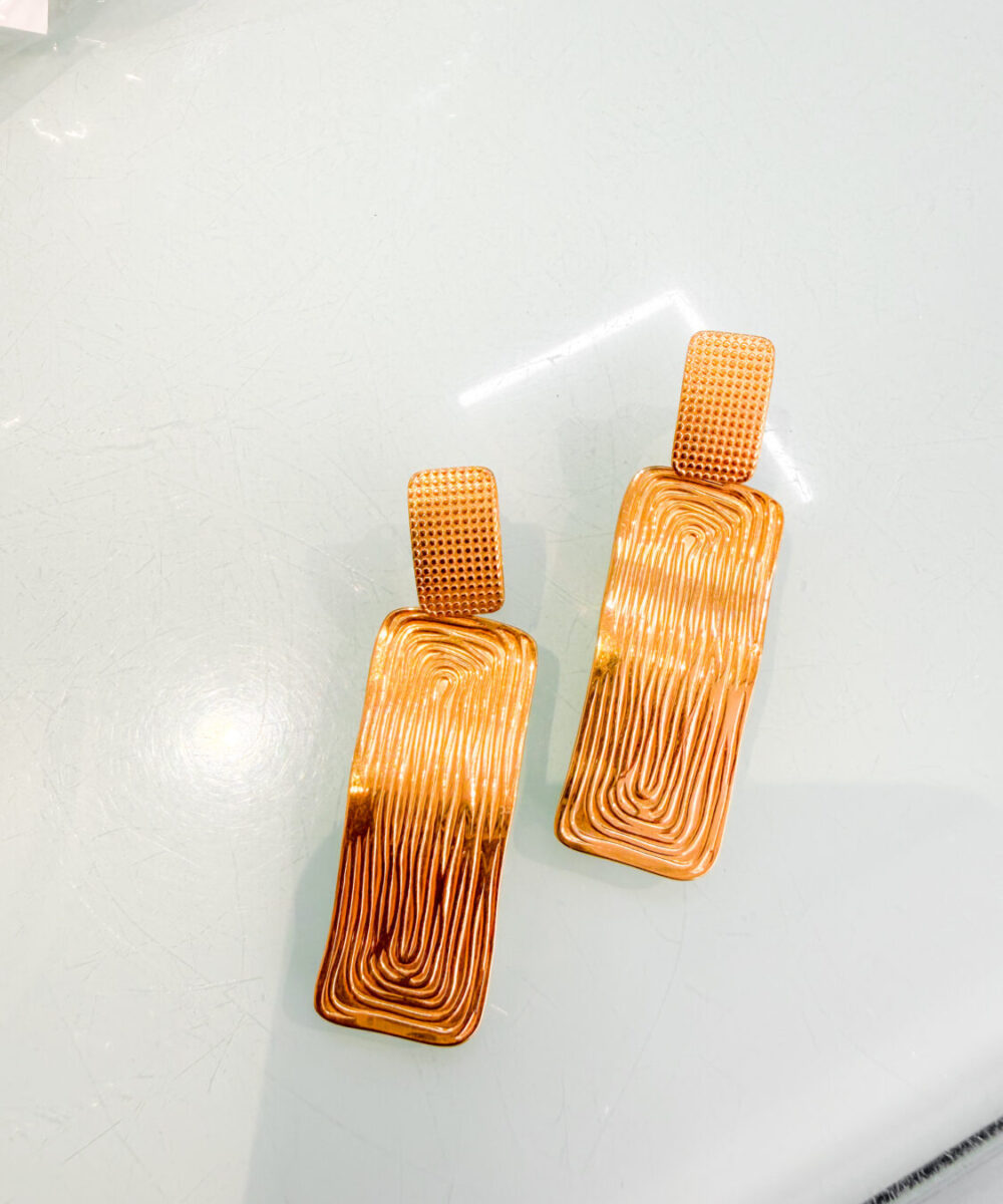 Pendientes ondas dorado