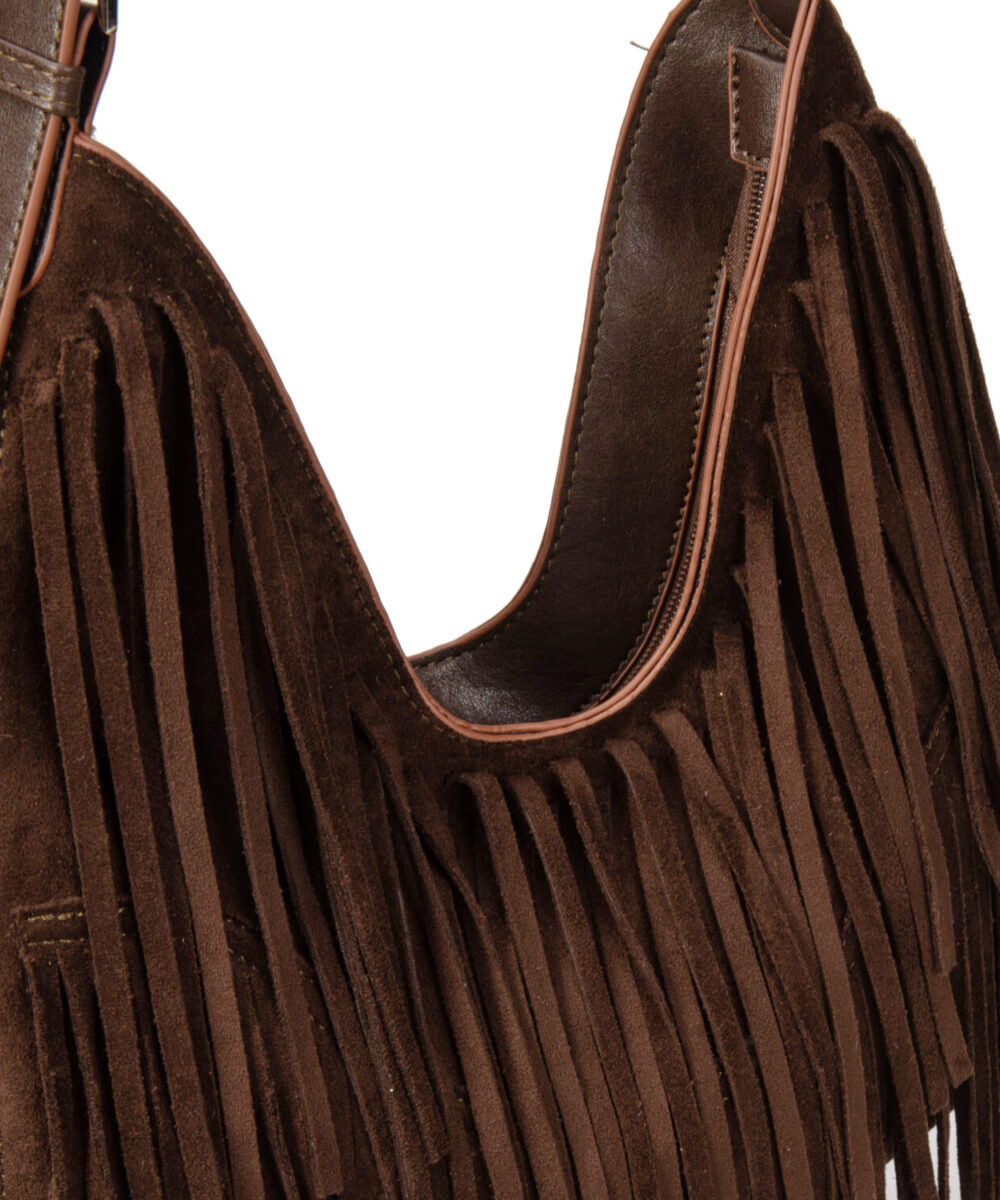 Alternative view of Bolso flecos